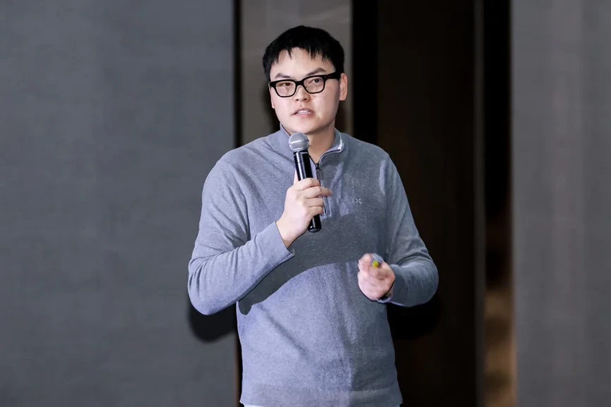 首界科技 郭萌明